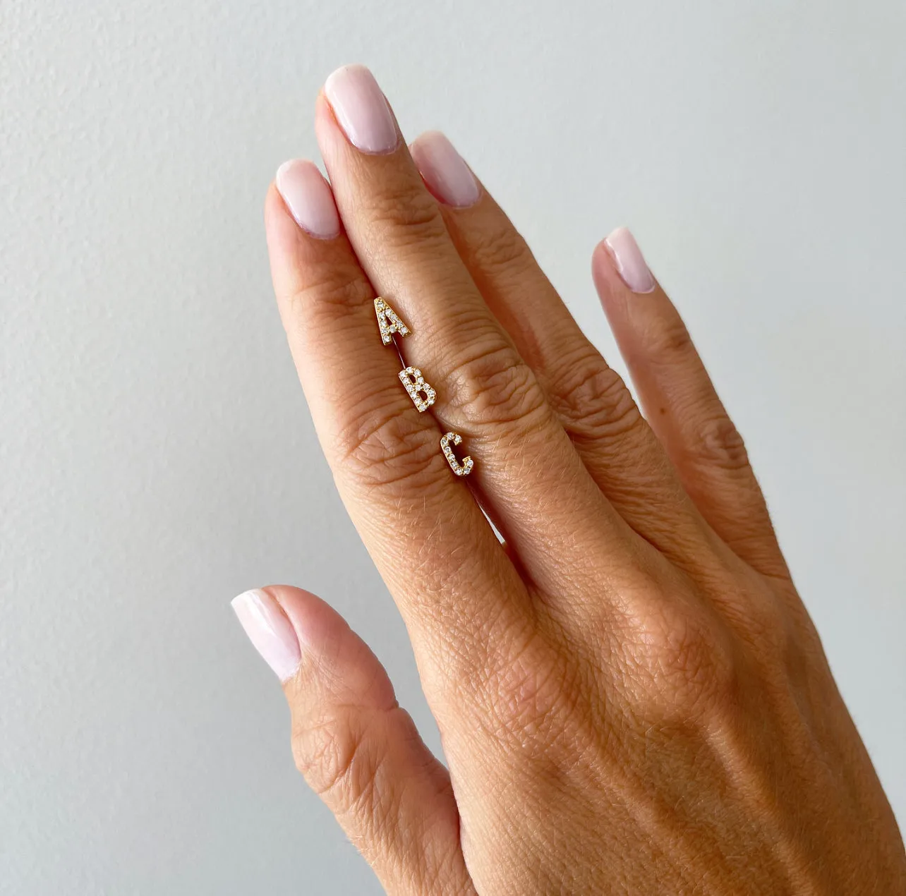 LETTER PAVE STUD - E