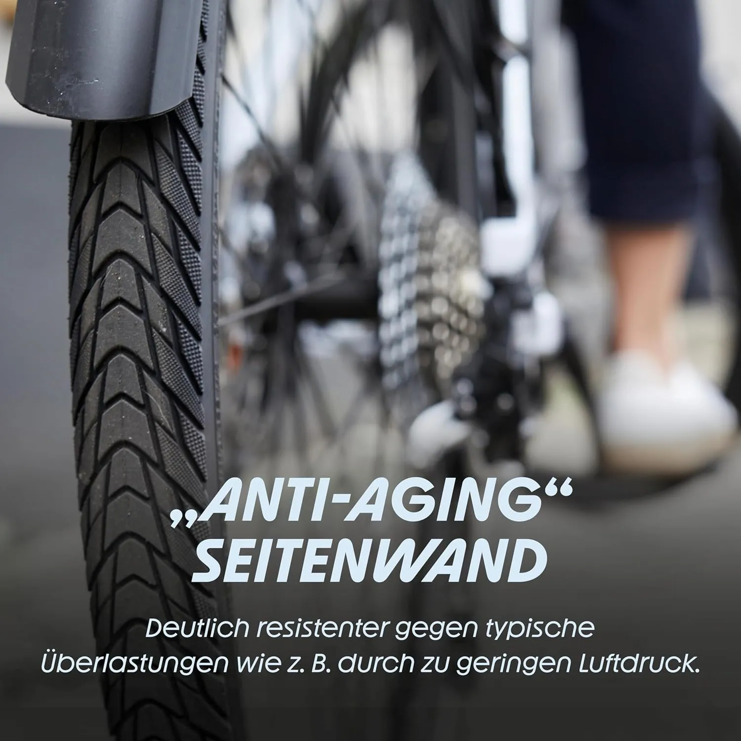 SCHWALBE Marathon Plus HS 348 Road Bike Tire